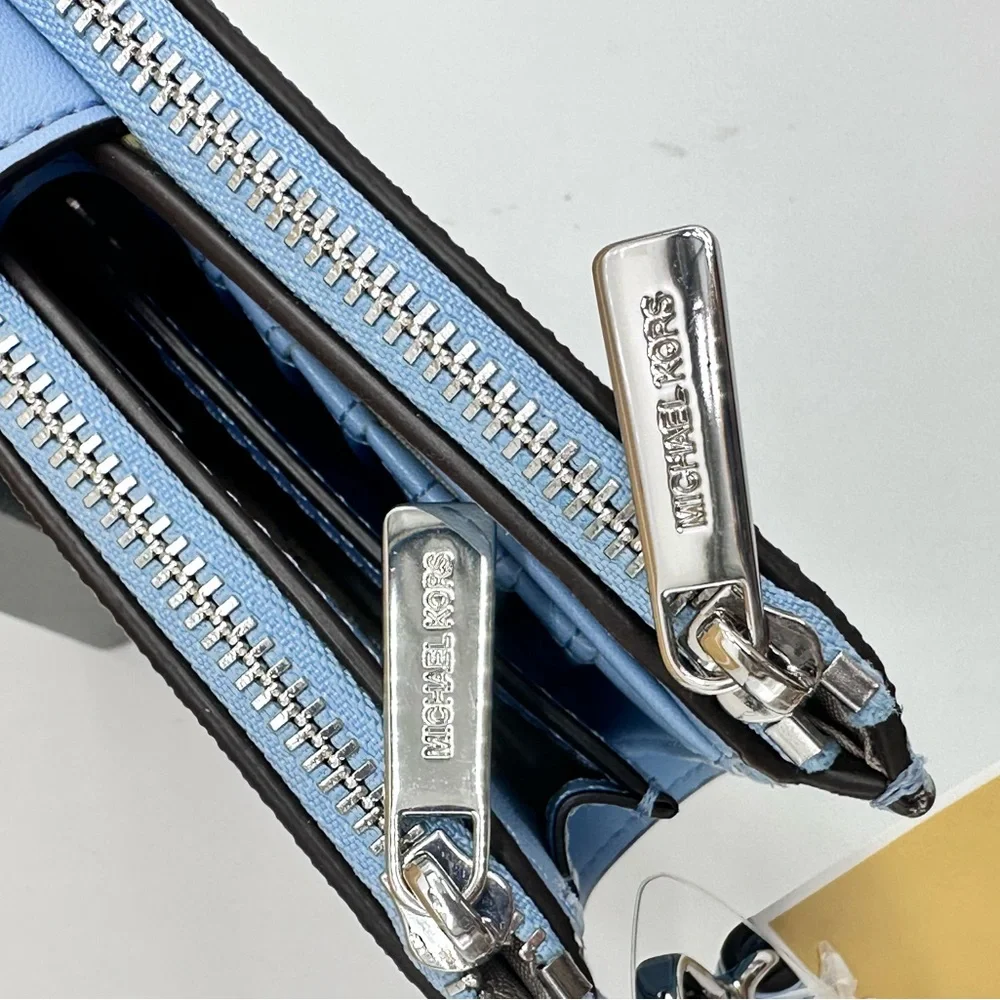 MICHAEL KORS Jet Set Large Ombré Logo Wristlet Lt Sky